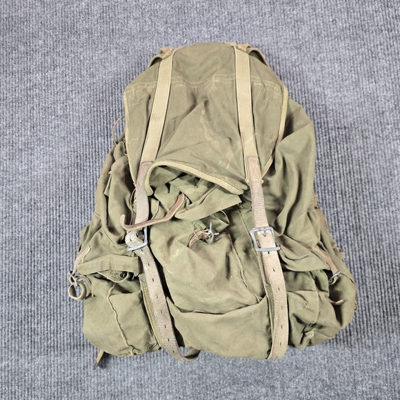 Bags | Vintage Wwii Us Mountain Division Bag External Frame Canvas ...